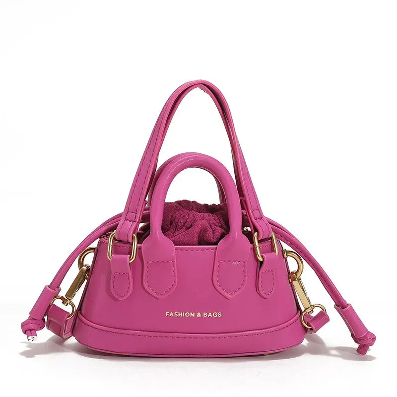 حقيبة يد نسائية من ماركة مشهورة حقائب يد نسائية محفظة وحقائب يد للنساءWomen's handbag from a famous brand, women's handbags, women's wallets and handbags