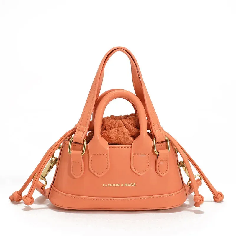 حقيبة يد نسائية من ماركة مشهورة حقائب يد نسائية محفظة وحقائب يد للنساءWomen's handbag from a famous brand, women's handbags, women's wallets and handbags