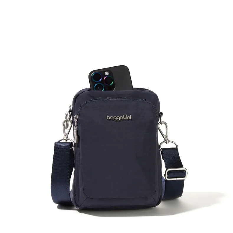 Baggallini Modern Everywhere Explorer Crossbody