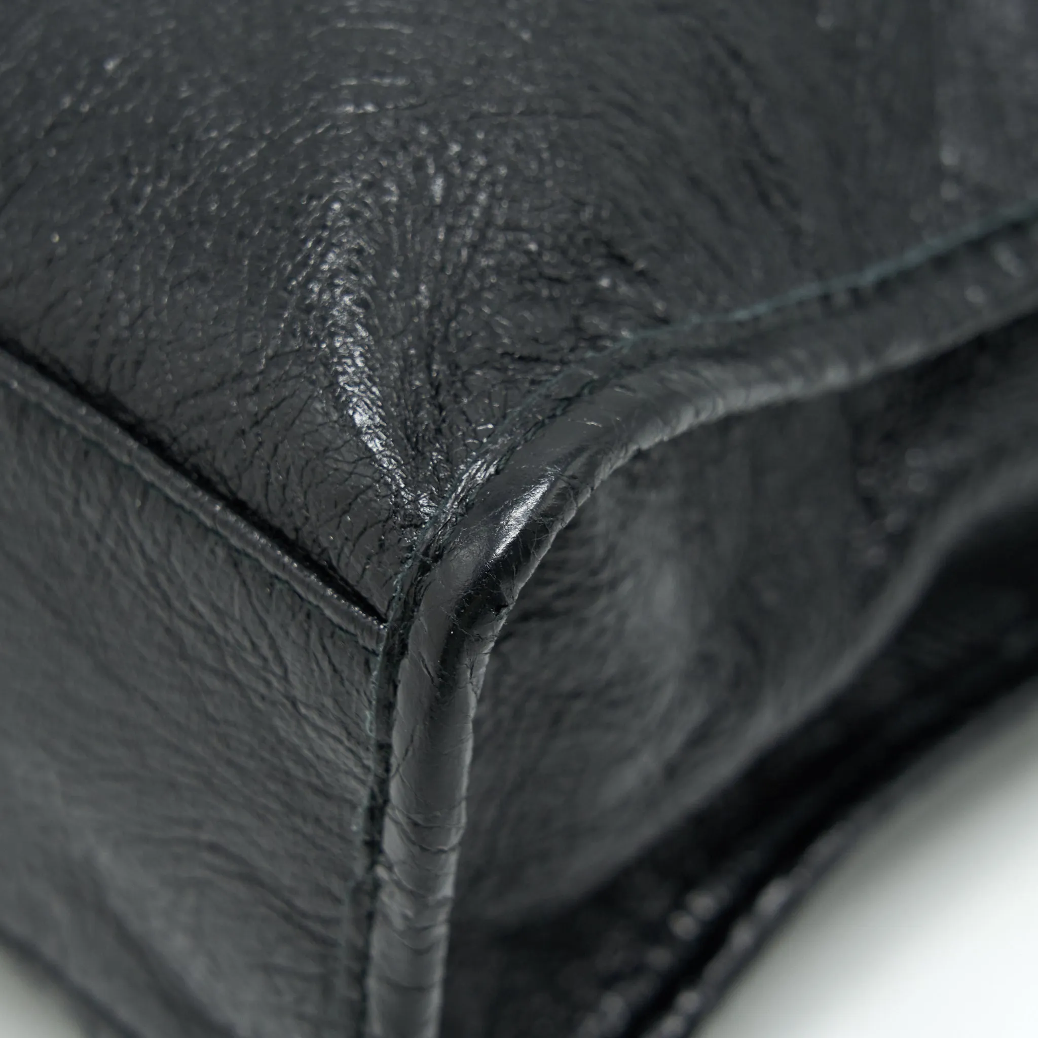 Balenciaga Classic City S leather tote black
