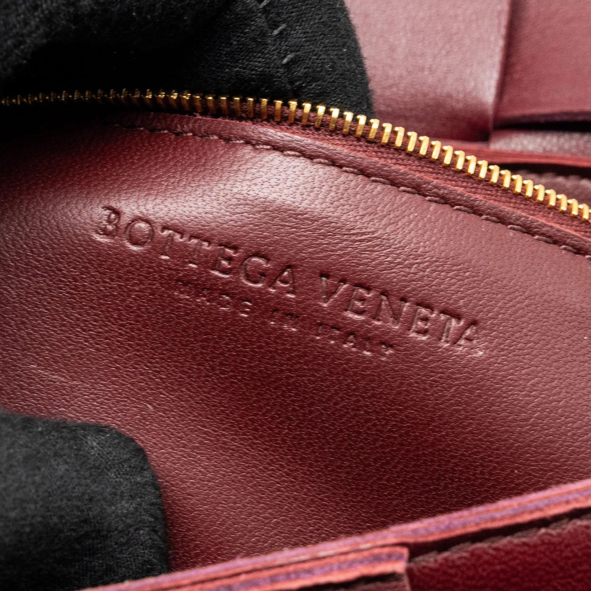 Bottega Veneta Classic Cassette Bag Lambskin Burgundy GHW