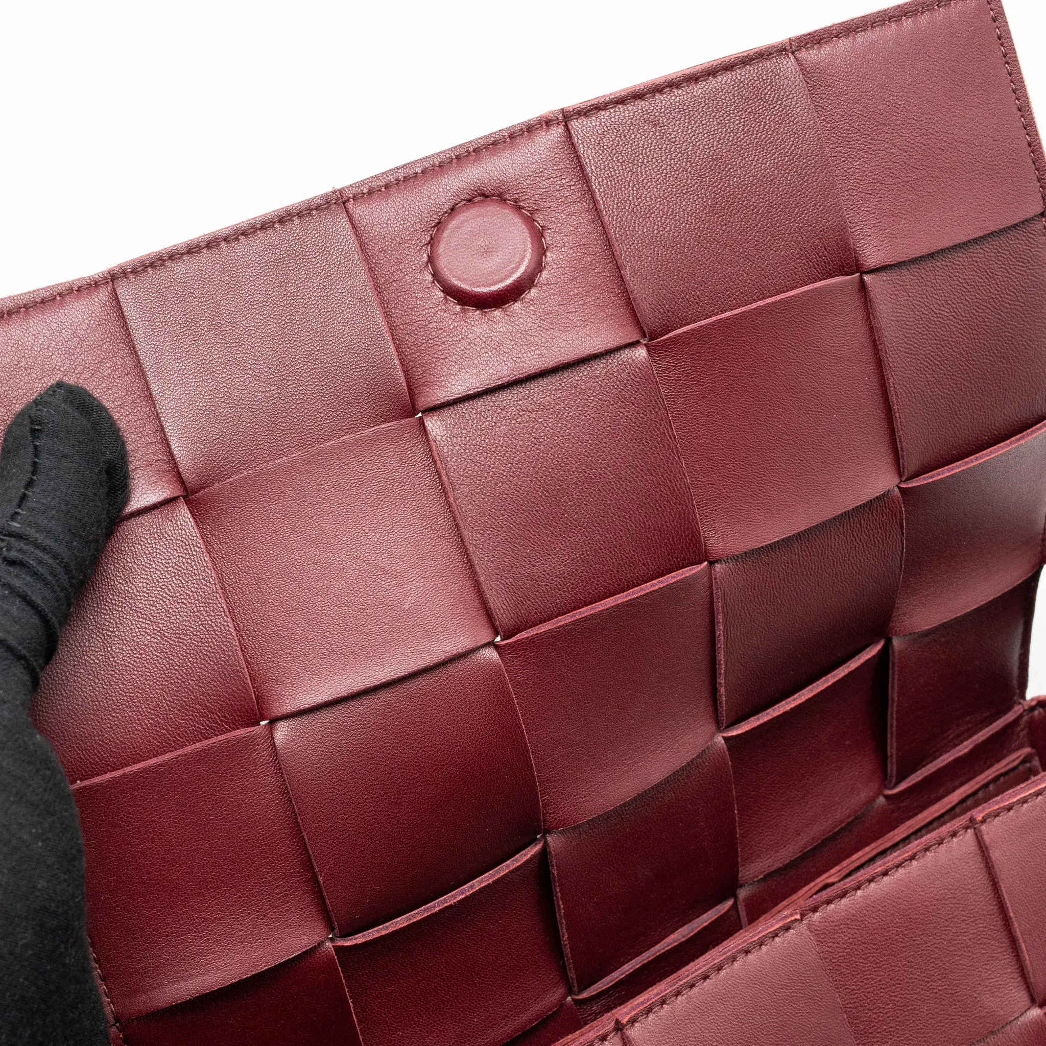 Bottega Veneta Classic Cassette Bag Lambskin Burgundy GHW