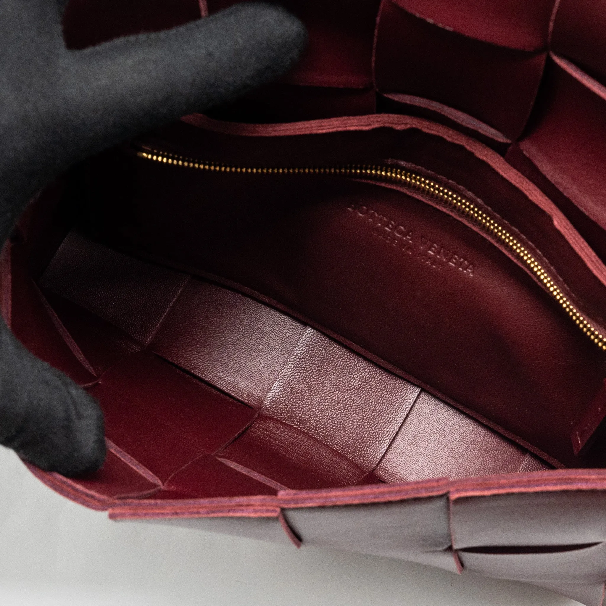 Bottega Veneta Classic Cassette Bag Lambskin Burgundy GHW