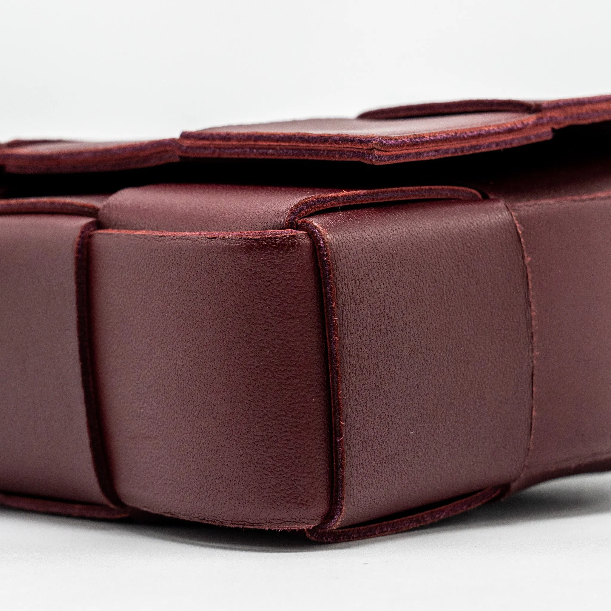 Bottega Veneta Classic Cassette Bag Lambskin Burgundy GHW